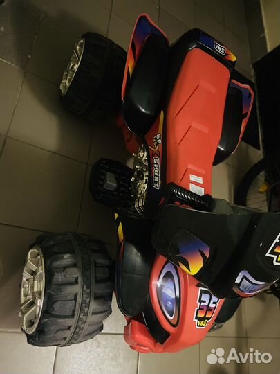 Детский квадроцикл на аккумуляторе