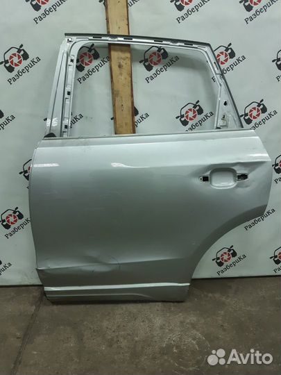 Дверь задняя левая Audi q5 r8 дефектная