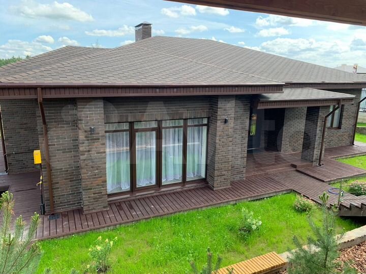 Дом 205 м² на участке 15 сот.