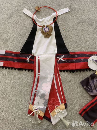 Косплей яэ мико, геншин