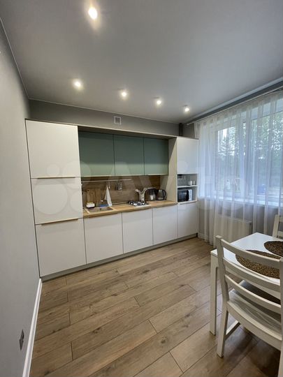 1-к. квартира, 32 м², 1/4 эт.