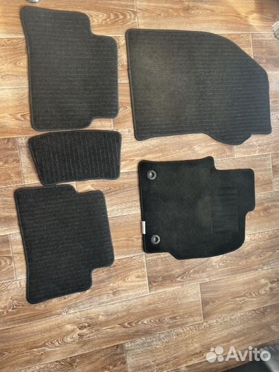 Коврики на corolla 2019