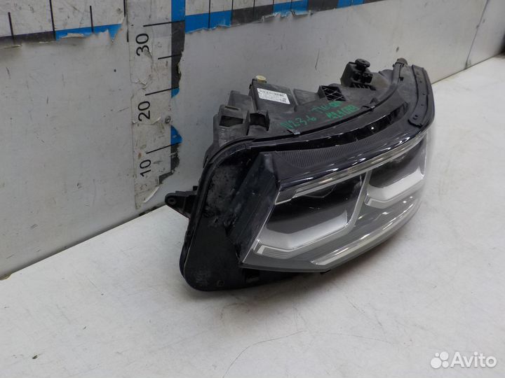 Фара левая Volkswagen Tiguan