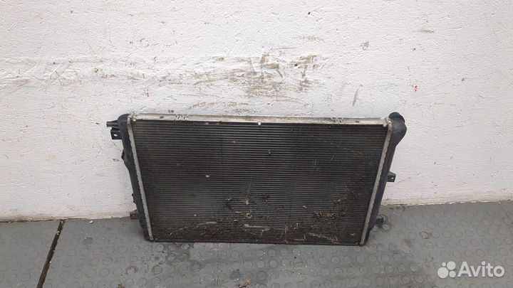 Радиатор охлаждения двигателя Volkswagen Tiguan
