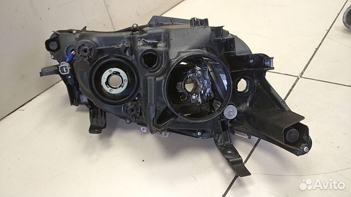 Фара левая Toyota Camry