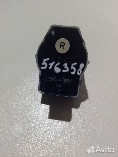 Кнопка обогрева сидений правая (SsangYong Rexton)