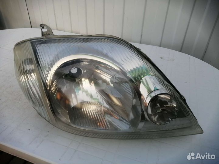 Фара правая Toyota Corolla 120