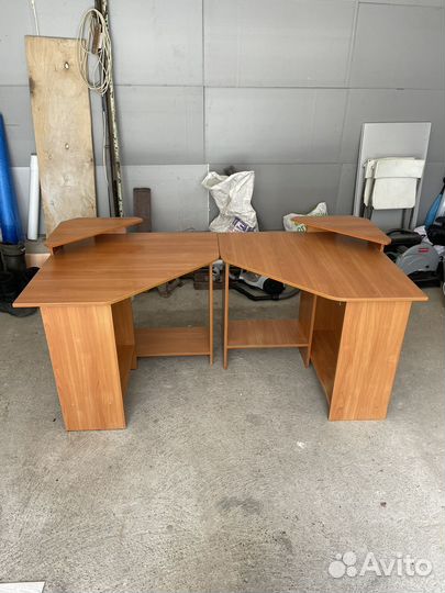 Угловой компьютерный стол