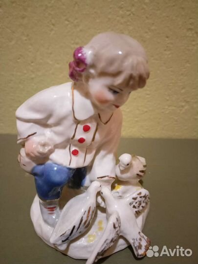 Фигурка дети фарфор
