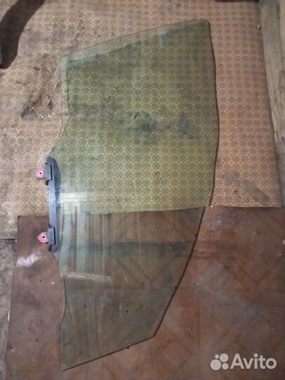 Стекло переднее правое toyota carina E