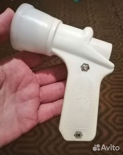 Пластиковая