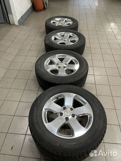 Зимние шины на дисках для Jeep Grand Cherokee