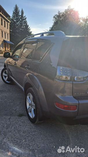 Mitsubishi Outlander 3.0 AT, 2008, 299 000 км