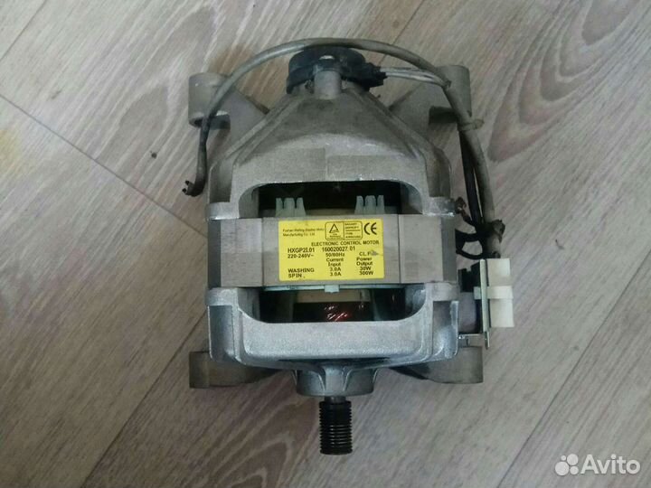 Двигататель стиральной машины с новыми щетками