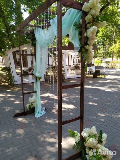 Аренда фотозоны и арки на свадьбу