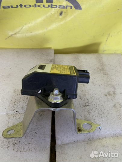 Датчик ускорения (ESP) toyota Rav4 курсовой устойч