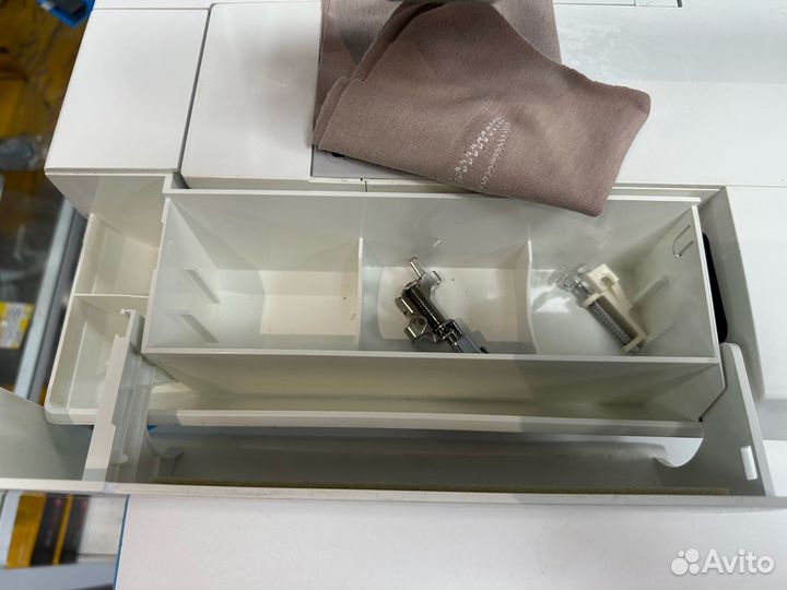 Швейно-вышивальная машина Brother innov is 4000