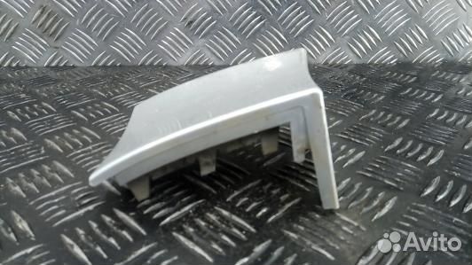 Ус под фонарь правый skoda yeti 1 (YDN07YM01)