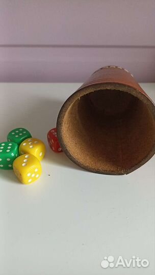 Настольная игра. Игра в кости