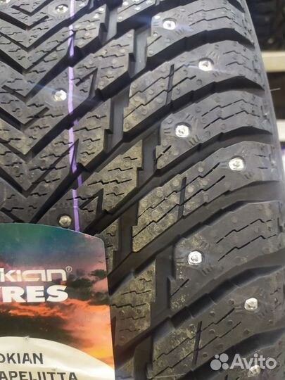 Nokian Tyres Hakkapeliitta 10p SUV 215/60 R17