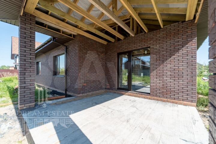 Дом 155 м² на участке 11 сот.