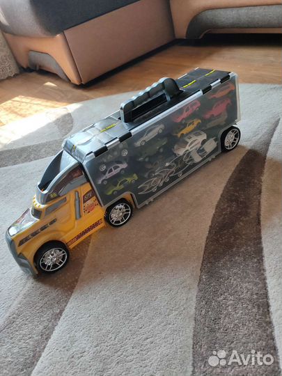 Набор машинок