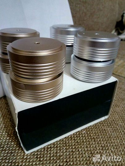 Ножки шипы подставки для аппаратуры