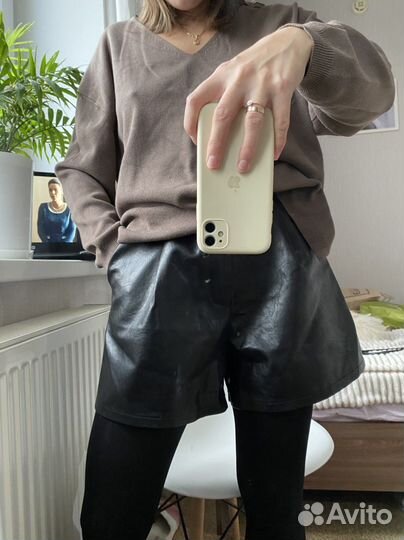 Кожаные шорты