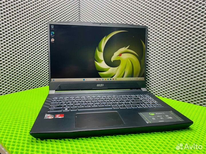 Ноутбук MSI Ryzen 5 5600/RX 6600M 8 гб