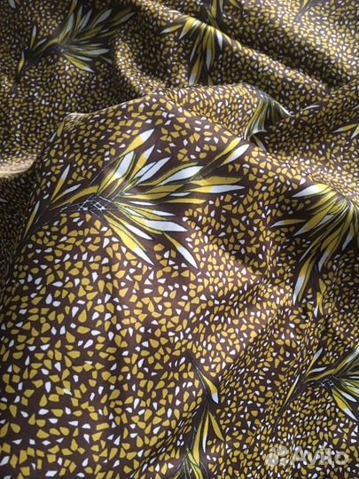 Отрез ткани шелк