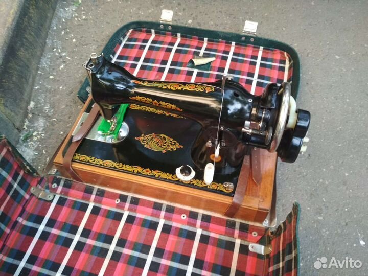 Швейная машина подольск 2м -22 ручная