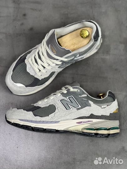 Кроссовки NEW balance 2002r Lux