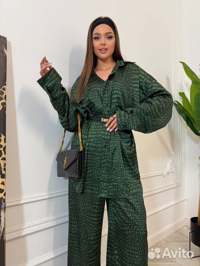 Костюм брючный balenciaga