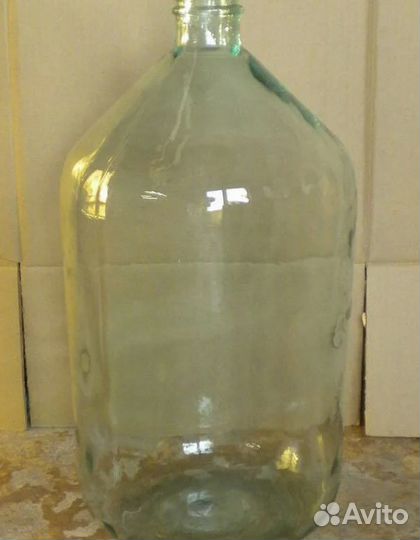 Бутылка стеклянная10 литров