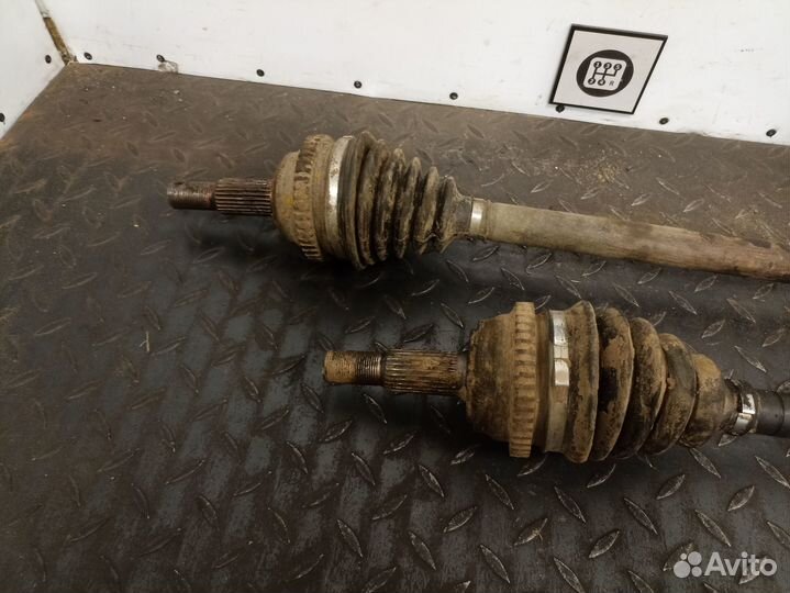 Полуось передняя для Chrysler PT Cruiser