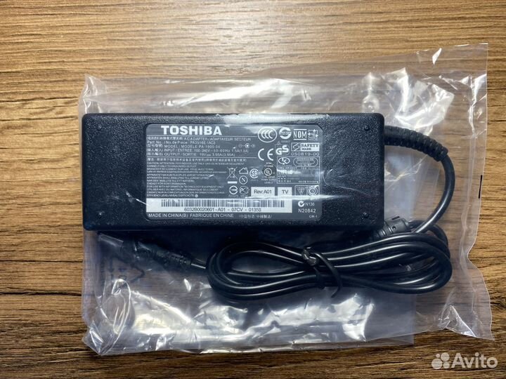 Блок питания для ноутбука Toshiba 19V 3.95A 75W