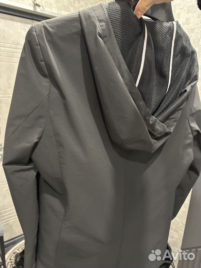 Hugo boss мужская куртка оригинал