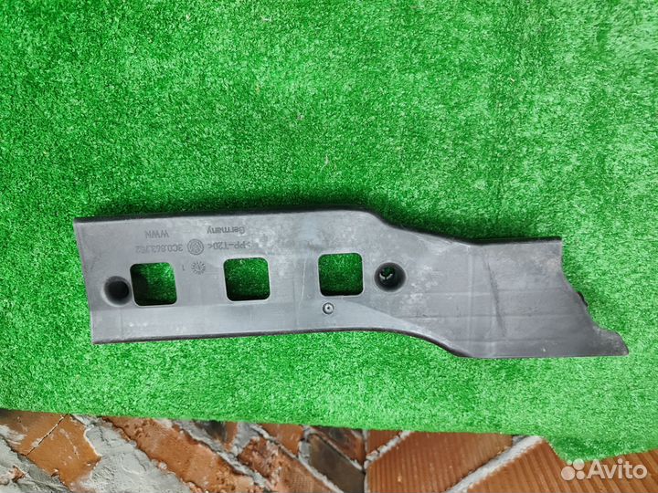 Канал кабеля правый Volkswagen Passat B6