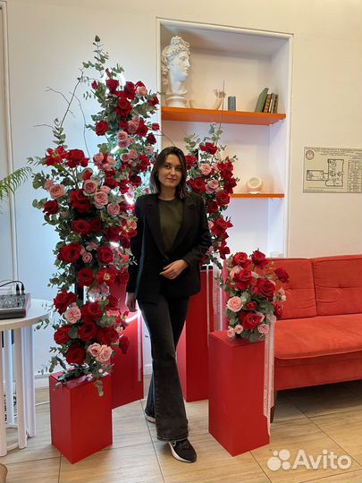 Оформление цветами фасады и интерьеры