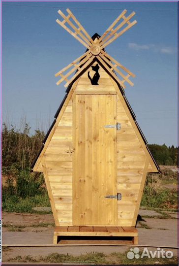 Уличный туалет с декором FWL