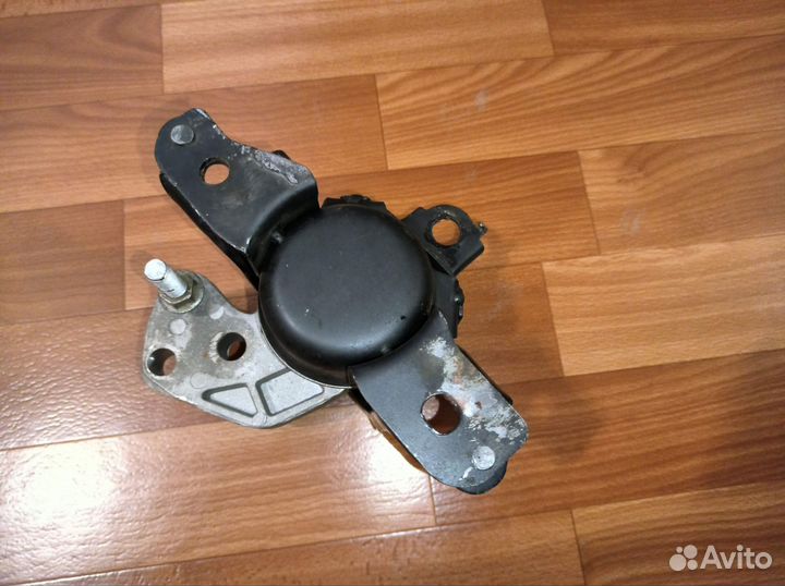 Подушка двигателя правая Geely