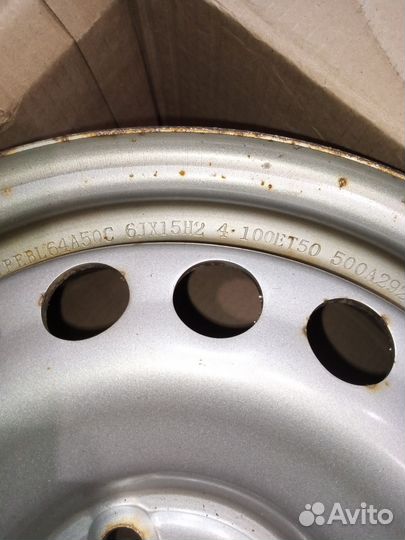 Штампованных диск r 15 4 100