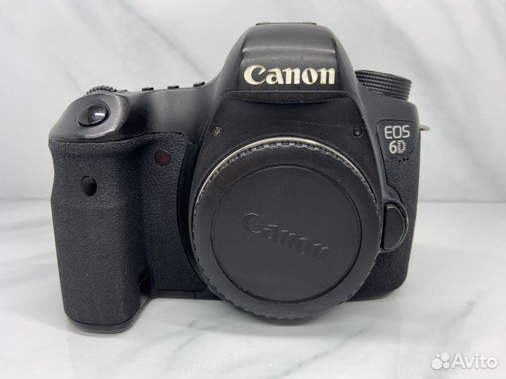 Зеркальный фотоаппарат Canon 6D