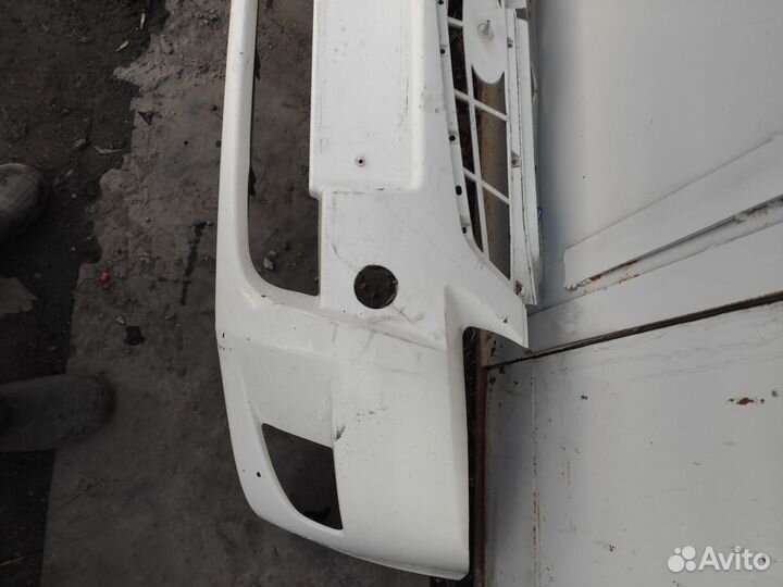 Бампер Приора 2 б/у под покрас