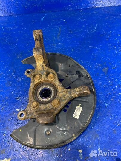 Кулак поворотный передний правый Lexus Nx 300H