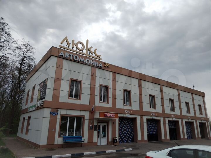 Здание, 700 м²