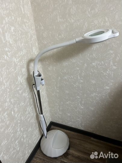 Лампа лупа напольная