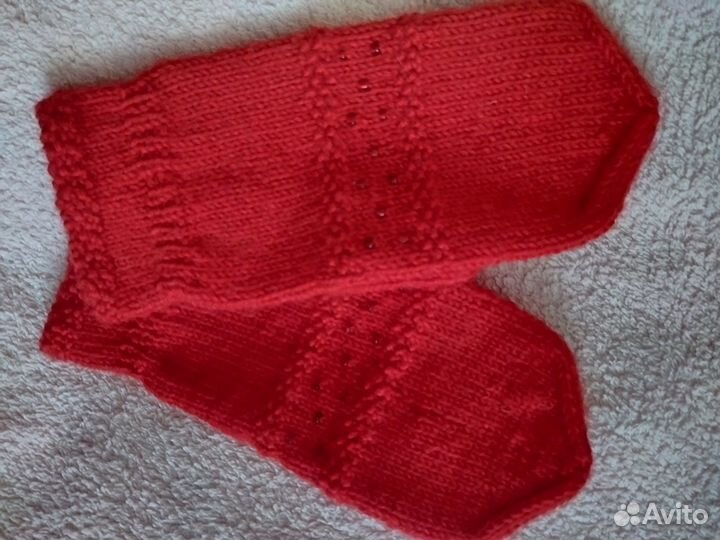 Берет вязаный. Варежки