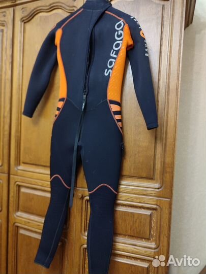 Костюм для дайвинга