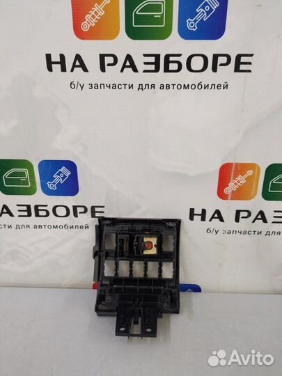 Кнопка управления зеркалами Toyota Land Cruiser